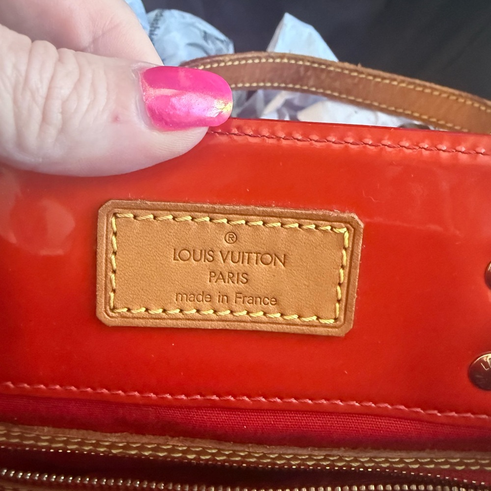❤️ Louis Vuitton Red Monogram Vernis Tote Bag | Patent Leather | Made in France - Picture 3 of 9